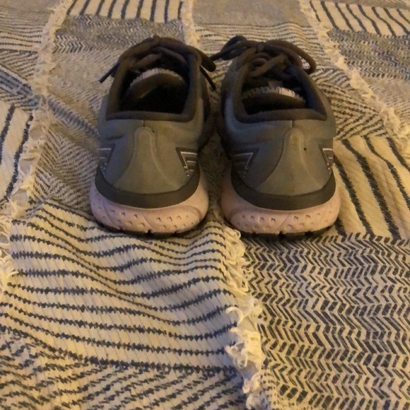 Brooks ghost shoes size 6 - Picture 5 of 13